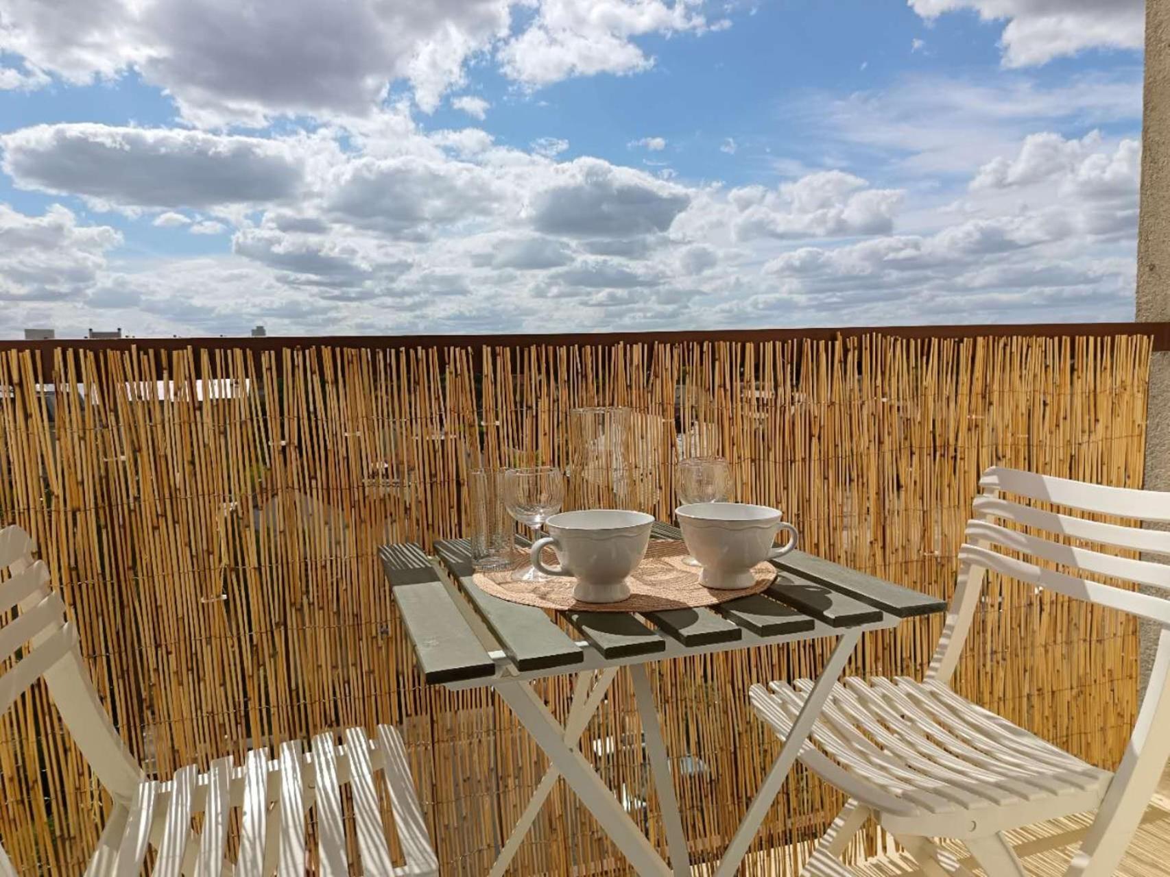 Appartement A Orleans Au Calme Avec Parking Gratuit, Balcon Et Ascenseur Exterior photo